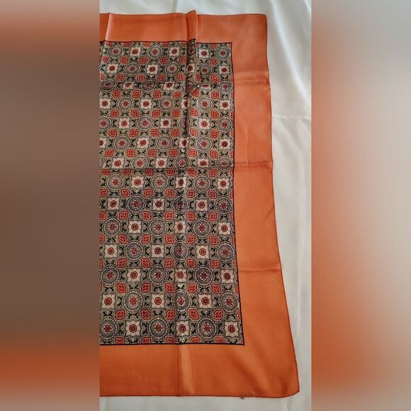 Liberty of London Vintage Silk Scarf Vibrant - Picture 5 of 12